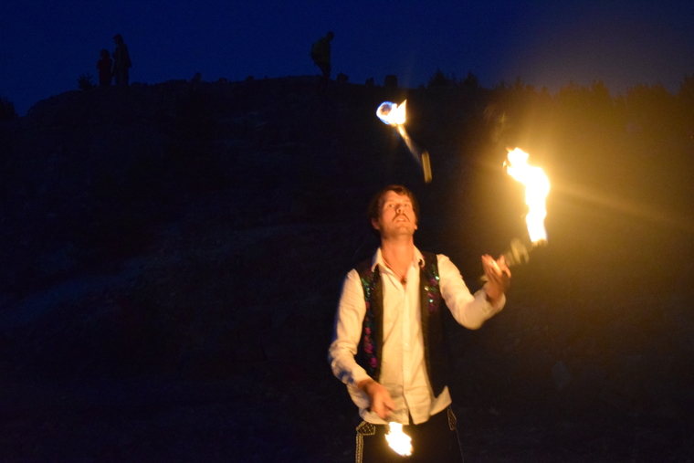 juggling fire in Sweden