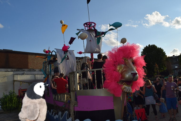 burner travel - Hackney Wick - art car